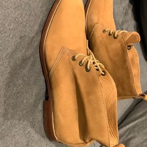 Leather chukka JL Powell